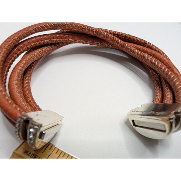 Brighton Leather Wrap Bracelet 7.5in Silver Tone Crystal Accent Magnetic - Picture 2 of 9